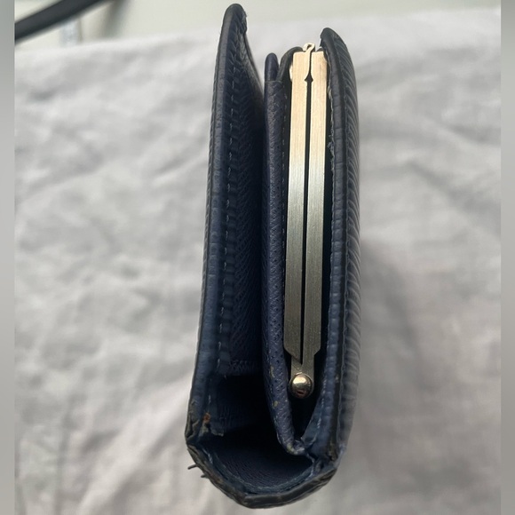 Louis Vuitton Myrtille Blue Epi Leather Wallet, Silver Tone Hardware - Picture 4 of 12